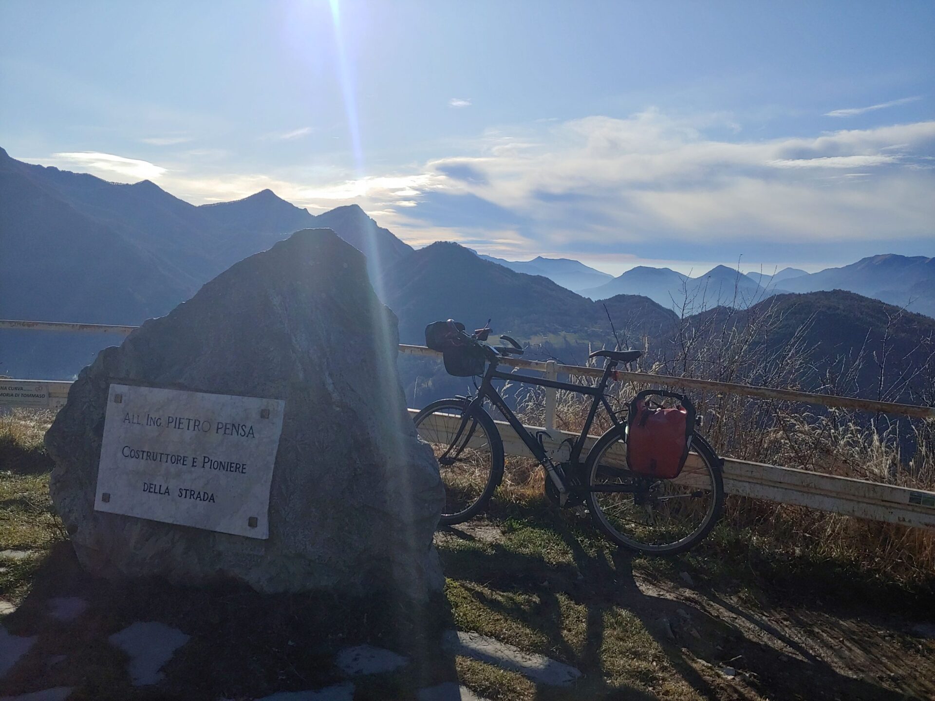 Da Lecco alla Valsassina al Passo Agueglio e a Menaggio per Porlezza e Lugano